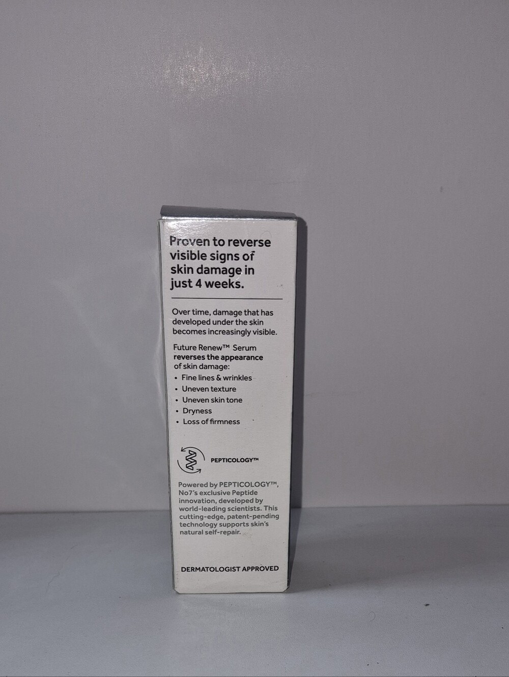 No7 Future Renew Damage Reversal Serum - Mint Green - Picture 2 of 3